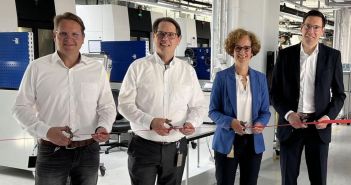 ZEISS eröffnet neue Produktionsfläche in Wetzlar für (Foto: Carl Zeiss SMT GmbH)