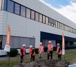 Symbolischer Spatenstich markiert nachhaltige Erweiterung des zukunftsfähigen Fuji-Standorts (Foto: FUJI EUROPE CORPORATION GmbH)