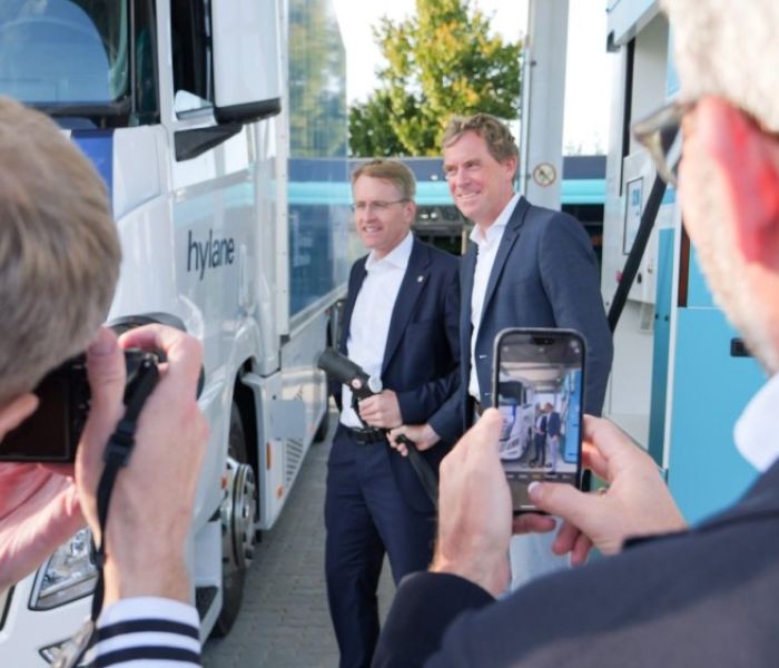 350-bar- und 700-bar-Zapfsäulen (Foto: GP JOULE)